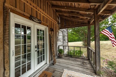 Lake Cabin |30 miles from Nashville