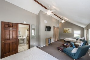 1 chambre, lit parapluie, Wi-Fi, draps fournis