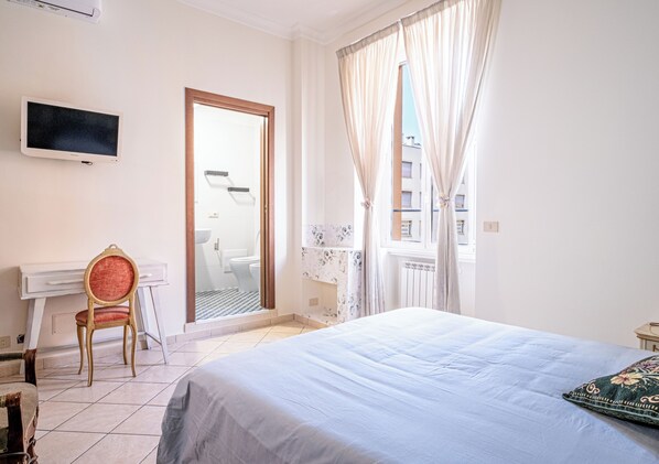 1 slaapkamer, een strijkplank/strijkijzer, wifi, beddengoed