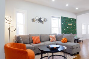 Smart TV, computer monitors