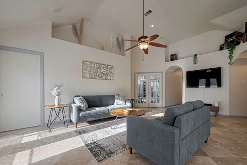 Long term Housing - Peaceful 3Bd home in Spring,TX with a peaceful vibe!