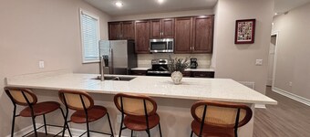 Historic Ybor City 3BR Home - Walk to 7th Ave - Near Downtown Tampa