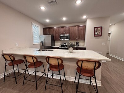 Historic Ybor City 3BR Home - Walk to 7th Ave - Near Downtown Tampa