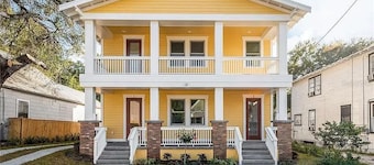 Historic Ybor City 3BR Home - Walk to 7th Ave - Near Downtown Tampa