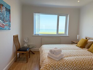 3 chambres, fer et planche à repasser, Wi-Fi gratuit, draps fournis