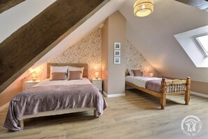 3 quartos, ferros/tábuas de passar roupa, Wi-Fi de cortesia