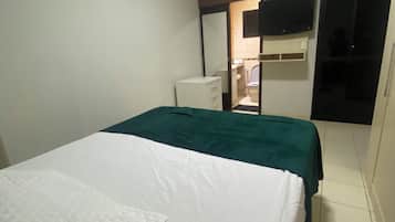 Ferros/tábuas de passar roupa, Wi-Fi, roupa de cama