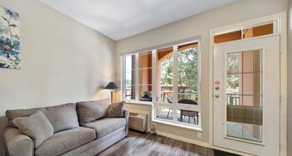 Studio on Golf Course - 101B