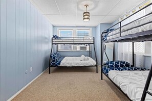 5 bedrooms, desk, iron/ironing board, travel cot