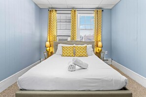 5 soveværelser, skrivebord, strygejern/strygebræt, weekendseng