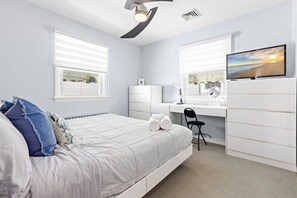 3 bedrooms, desk, iron/ironing board, travel crib