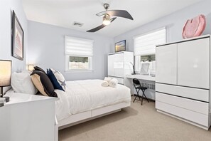 3 bedrooms, desk, iron/ironing board, travel crib