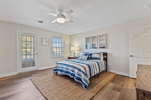 2 sovrum, skrivbord, strykjärn/strykbräda och gratis wi-fi