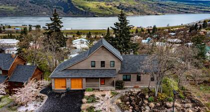 "Gorge Panorama" - Luxury Craftsman Home with Breathtaking Columbia River Views