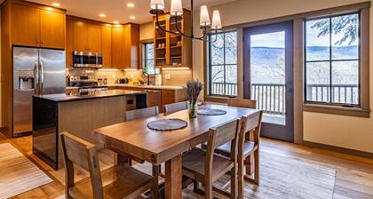 "Gorge Panorama" - Luxury Craftsman Home with Breathtaking Columbia River Views