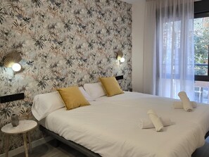 2 chambres, fer et planche à repasser, accès Internet, draps fournis