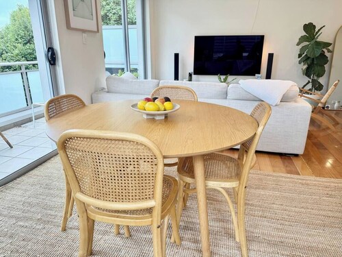 Cascata - Modern 2 BR 2 Bath Apartment + parking