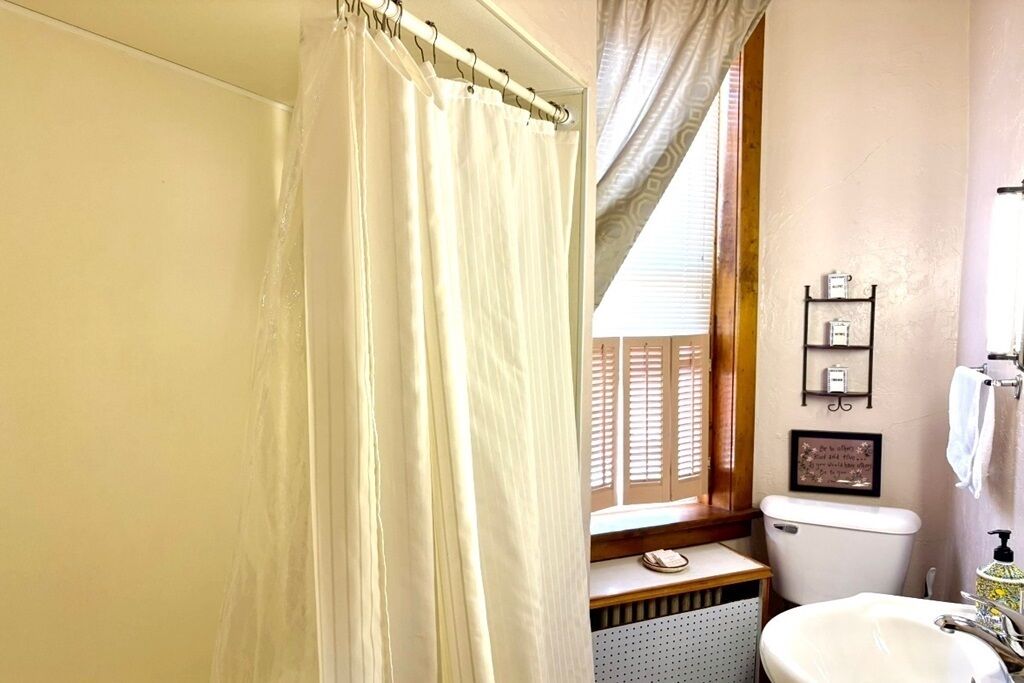 Towels, toilet paper