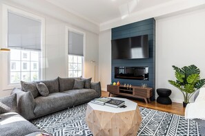 TV connectée, cheminée