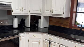 Micro-ondes, four, plaque de cuisson, lave-vaisselle