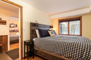 5 bedrooms, desk, iron/ironing board, free WiFi - Private 5BR Mountain Retreat | Walk to Buttermilk Falls, Hot Tub & Fire Pit (Ludlow)