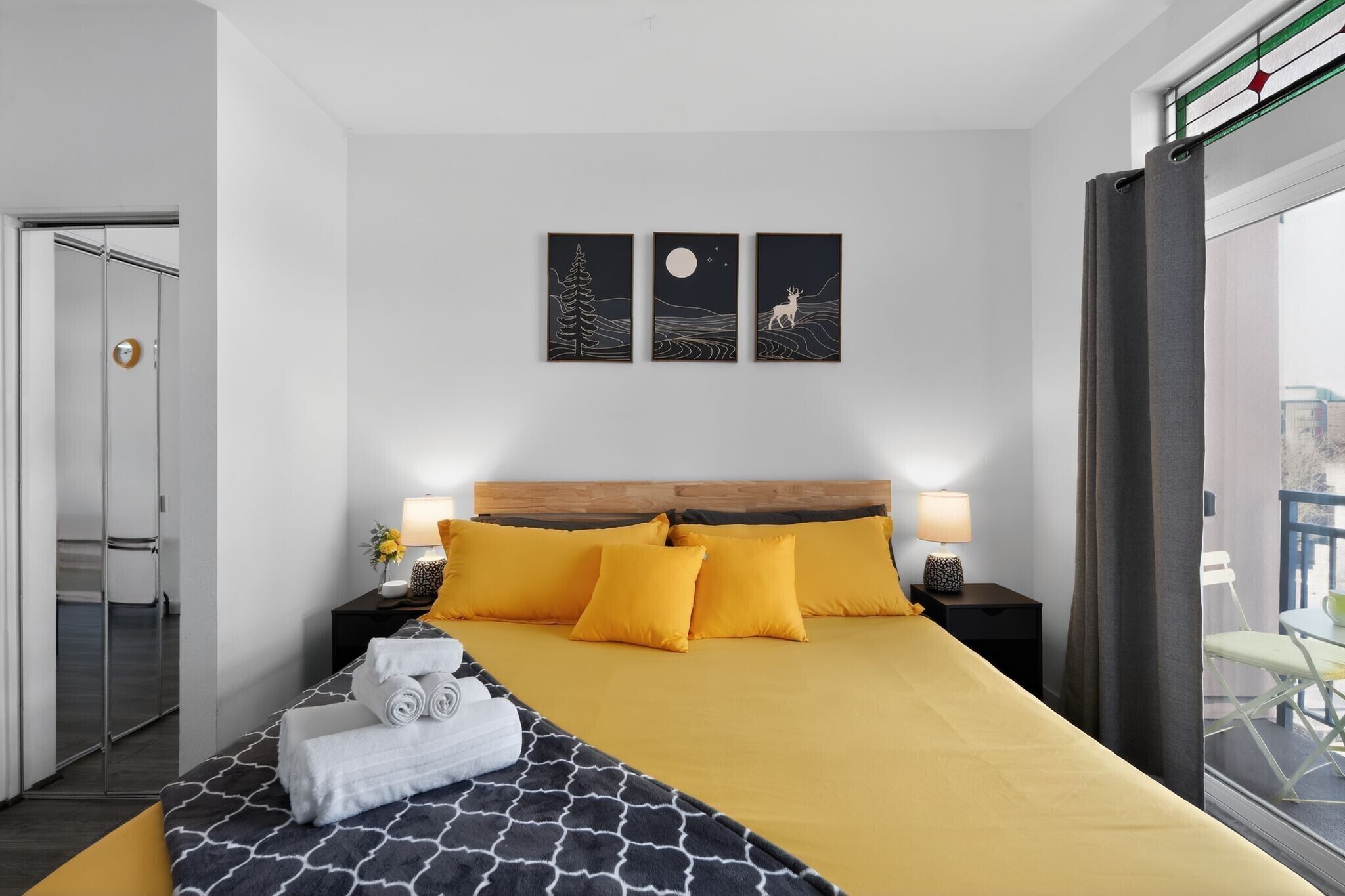 1 Schlafzimmer, Schreibtisch, Bügeleisen/Bügelbrett, Reisekinderbett