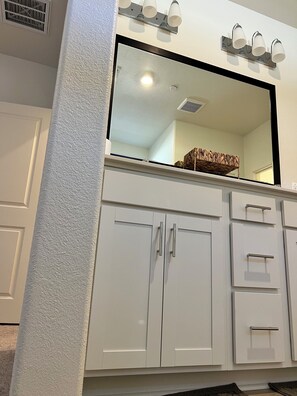 Interior - Beautiful New Home in Elk Grove - Cool Getaway (Elk Grove)