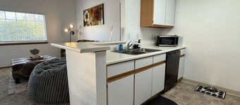 Huckleberry's Hometown Hideaway near Boise Airport