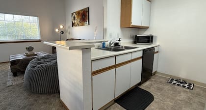 Huckleberry's Hometown Hideaway near Boise Airport