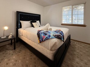 2 bedrooms, desk, iron/ironing board, travel crib