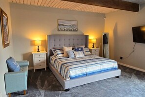 Room - Diamond Point~Canal Views! Peaceful with Game Room (Sequim)