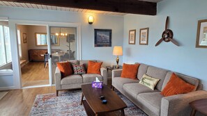 Smart TV, chimenea, videojuegos, reproductor de DVD