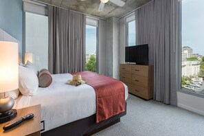 2 habitaciones, tabla de planchar con plancha, wifi y ropa de cama