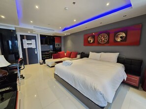 1 habitación, escritorio, wifi y ropa de cama