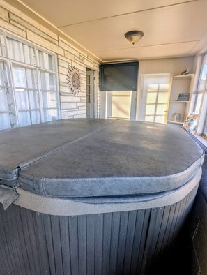 Interior - Cozy Ranch Retreat! Peace, Lake Views, Game Room & Hot Tub (Knox)