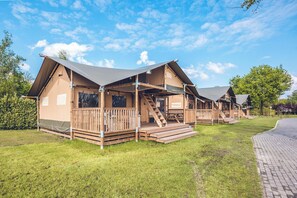 Sátor | Külső rész