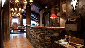 Apartment | Reception