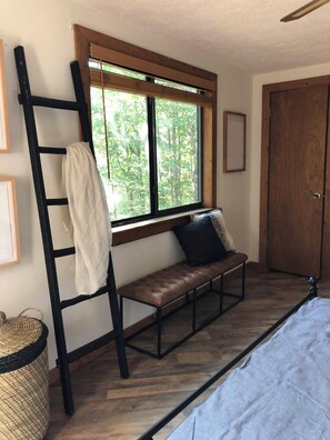 2 soverom, strykejern/-brett, wi-fi (inkludert) og sengetøy