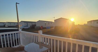 Sleeps 8-Sea View-Pets-Pool-Parking