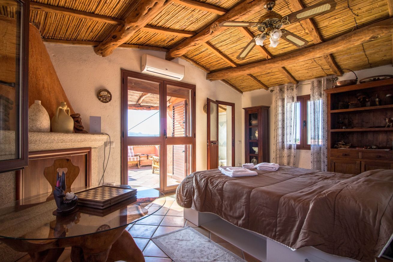 2 bedrooms, iron/ironing board, WiFi