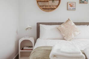 3 室のベッドルーム、アイロン / アイロン台、ベッドシーツ