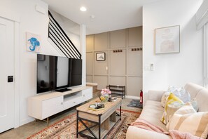 Smart TV, books