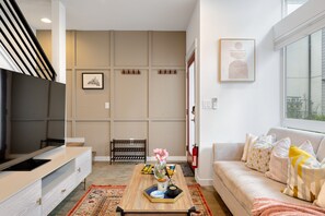Smart TV, books