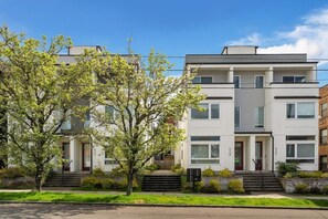 Exterior - Perch - Capitol Luxe F | Prime Location in Cap Hill | Walk Score 96 (Seattle)