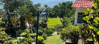 Finca Villa Cari. Con piscina en villeta