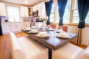 Family House | In-room dining