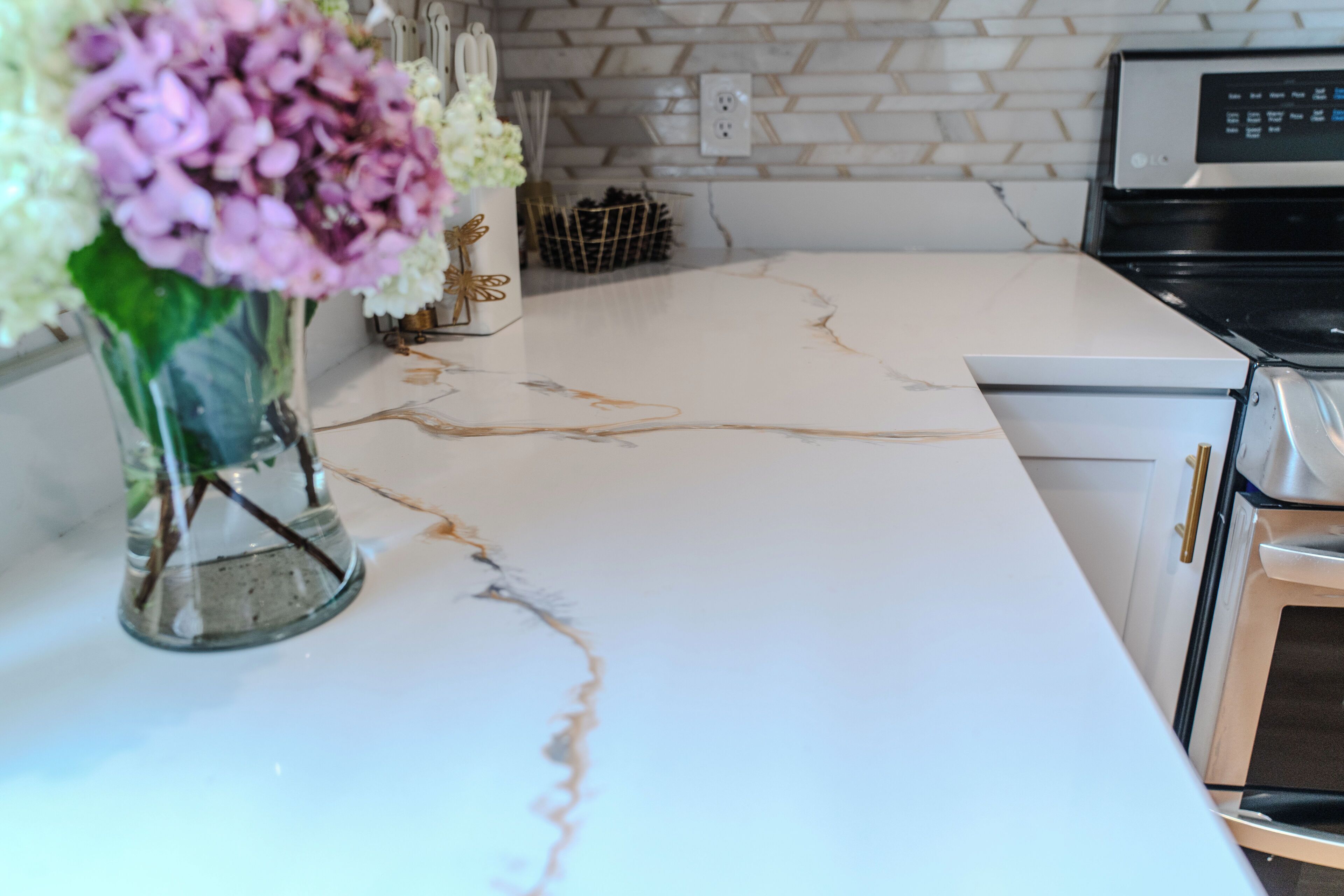 Family Room, 3 Bedrooms, Pool View | In-room dining