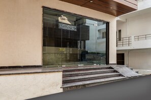 獨棟房屋 | 接待櫃台