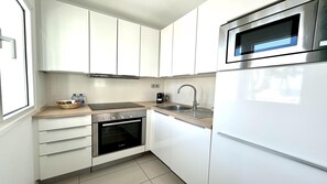 Fridge, microwave, oven, dishwasher