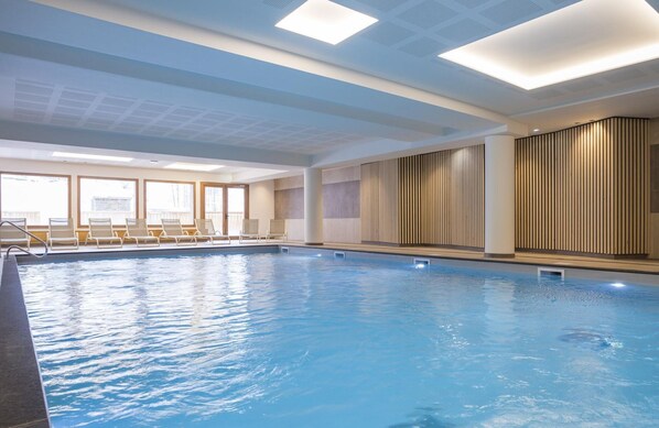 Pool - Charming Apartment With Pool in Tignes (Tignes)